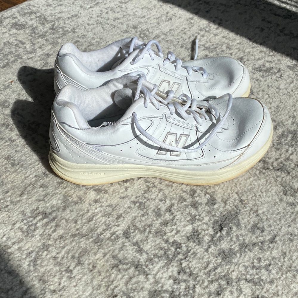 New balance abzorb 577 ww577wt made in USA size 9 white sneakers laced low top